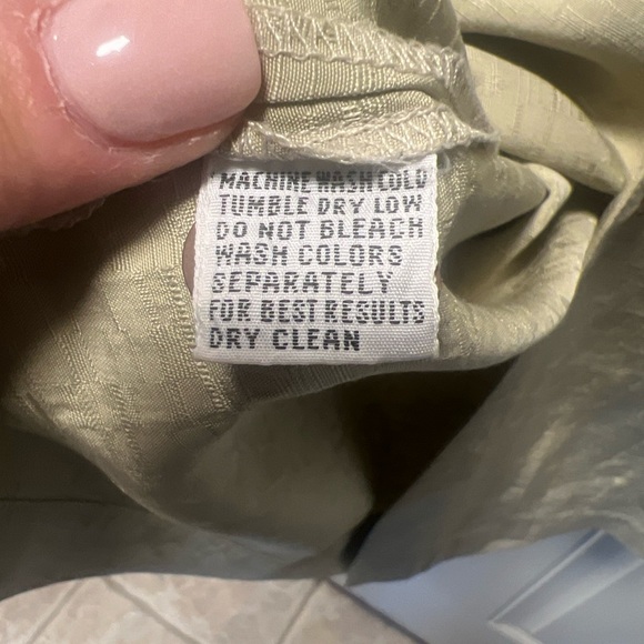 Tommy Bahama Vtg inspired green silk button up - Picture 7 of 8